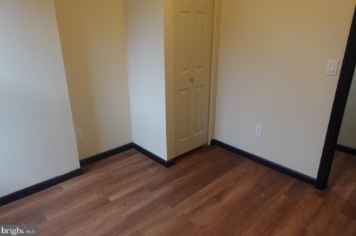 550 Walnut St, Camden NJ 08106-2215 exterior