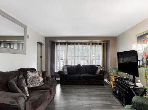 9709 Ellis Ave, Chicago, IL 60628-1513