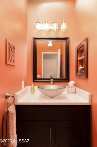 2106 Camino El Ganado, Tucson AZ  85718-4108 exterior