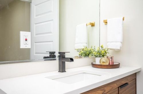 1430 Centra Villa Dr, Atlanta GA  30311-3426 exterior