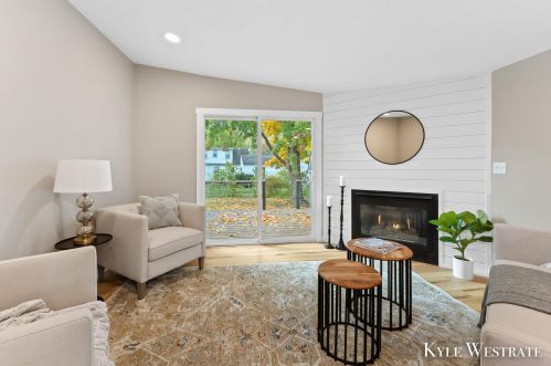 3735 Balsam Ave, Grand Rapids MI 49525-2471 exterior