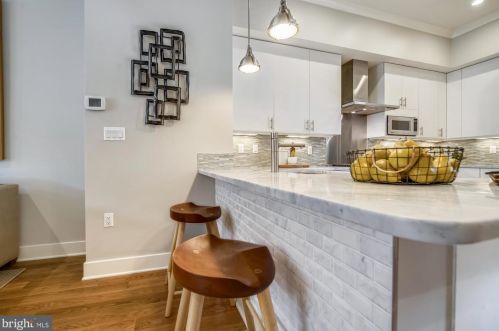 1125 Royal St, Alexandria VA 22314-4310 exterior