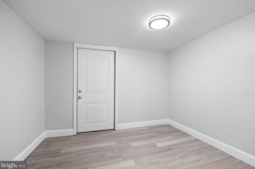 1014 Mulberry St, Chester PA 19015-3045 exterior