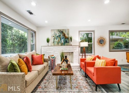 585 Brownlee Rd, Atlanta GA 30331-1809 exterior