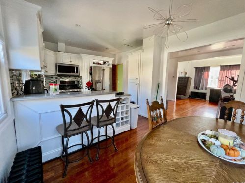 159 Mineola Ave, Valley Stream, NY 11580-6010