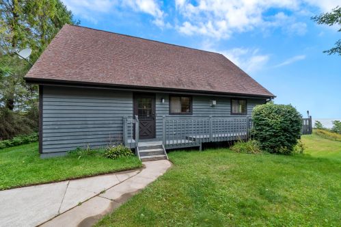 7321 County Road Ls, Manitowoc WI 54220-8881 exterior