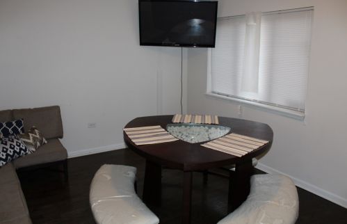 7326 Champlain Ave, Chicago IL 60619-1829 exterior