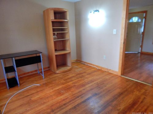 62 Pearl St, Seymour CT 06483-3709 exterior