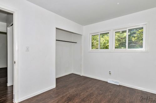 3202 Meadow Ln, Bull Valley IL 60097-8533 exterior