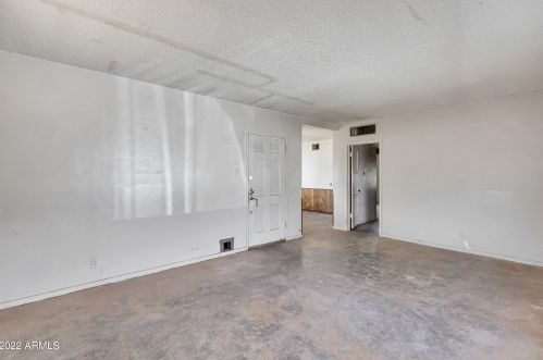 2930 17 Ave, Phoenix AZ exterior