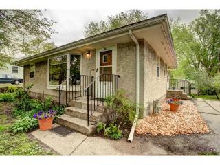 657 Shryer Ave, Saint Paul MN  55113-6437 exterior