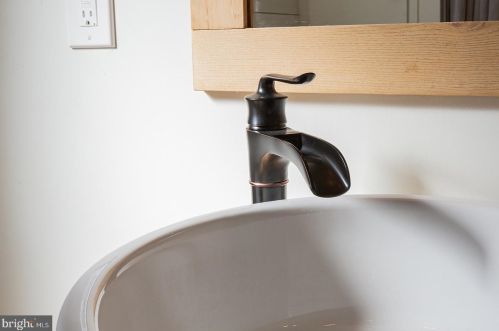 24 New St, Lancaster PA 17602-2047 exterior