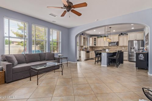 1071 Mason Dr, Chandler AZ 85225-1941 exterior