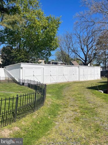 126 Fowler Ave, Tavistock NJ 08033-1336 exterior