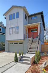 7049 13 Ave, Seattle WA  98106-2032 exterior