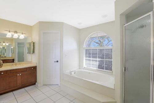 49 Mentor Dr, Naples FL 34110-1353 exterior