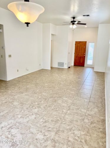 7378 Calle Nostalgico, Tucson AZ 85715-2820 exterior