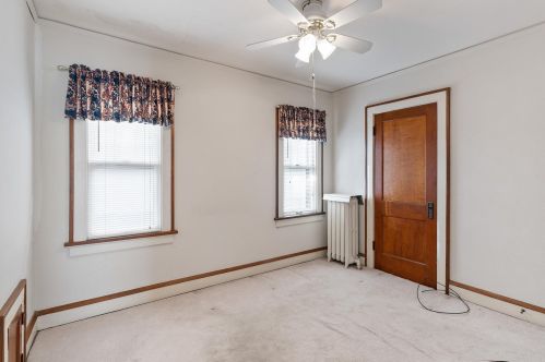 2233 63, Milwaukee WI 53213-1558 exterior