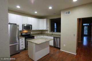 9414 Rosebud Ct, Manassas VA  20111-3053 exterior