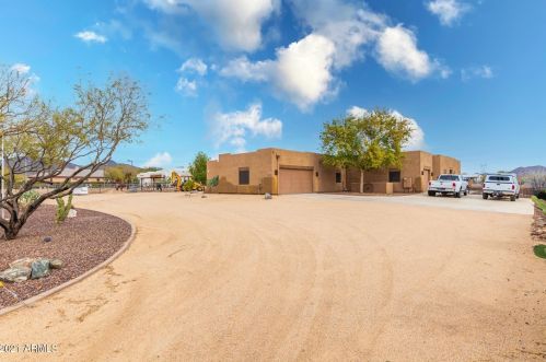 37405 16 St, Phoenix AZ 85086-6479 exterior