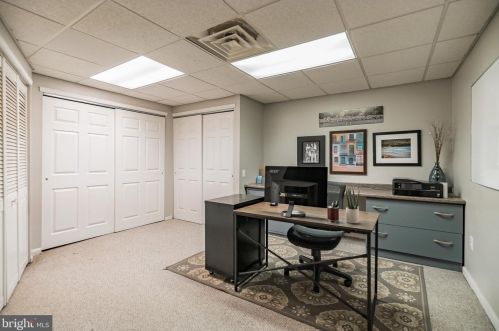 915 Standish Ave, Huntingdon Valley PA 19006-8725 exterior