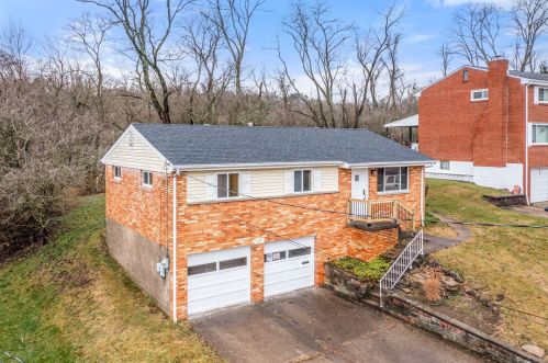 127 Yosemite Dr, Pittsburgh, PA 15235-2043