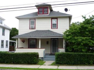 16 Sproat St, Middletown, NY 10940-3713