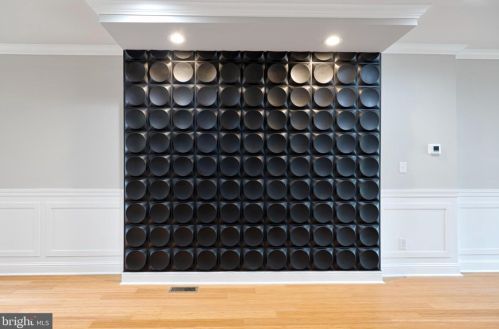 5725 17 St, Philadelphia PA 19132-3927 exterior