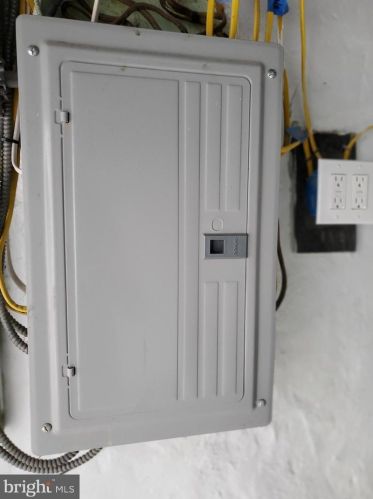 3905 Glendale St, Philadelphia PA 19124-5509 exterior