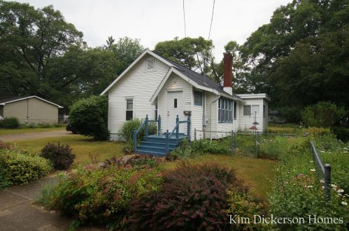 1248 Albert Ave, Meskegon, MI 49442-2213