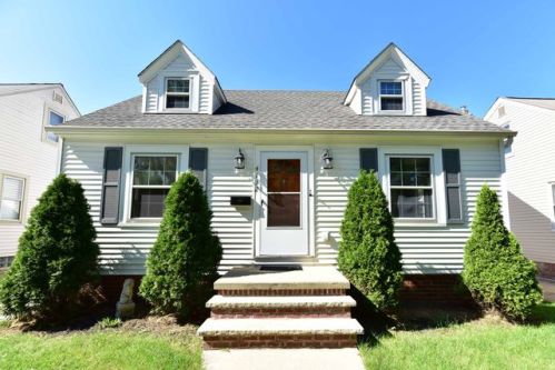 4132 157th St, Cleveland, OH 44135-4306