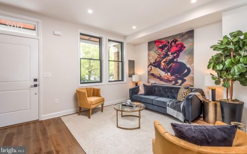 1102 E St, Washington DC  20002-6308 exterior