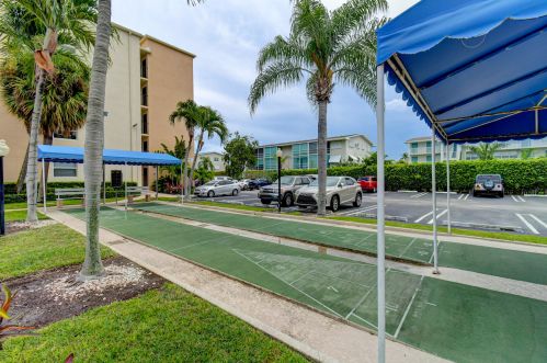 720 Ocean Ave, Boynton Beach FL 33435-5174 exterior