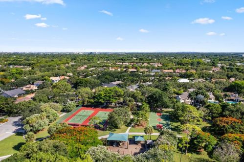 2700 41st St, Boca Raton FL  33434-5842 exterior