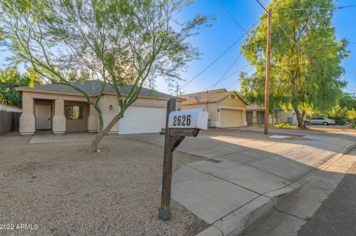 2626 28th Pl, Phoenix, AZ 85008-1106