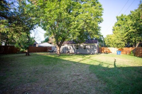 1903 El Capitan Dr, Dallas TX  75228-1621 exterior