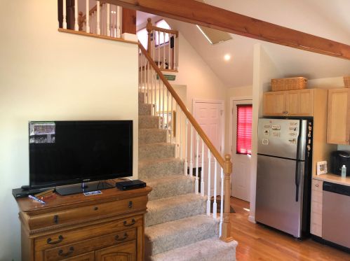 25 Locust Rd, Eastham MA 02642-2454 exterior