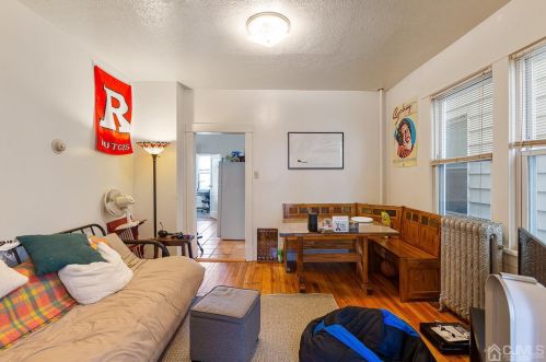 41 Delafield St, New Brunswick, NJ 08901-1746