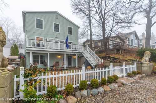 6249 Reynolds Rd, Haslett MI 48840-8906 exterior