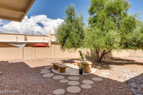 8731 Old Spanish Terrace Dr, Tucson AZ  85710-4072 exterior