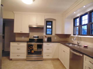 212 Laurel St, Springfield, MA 01106-1406