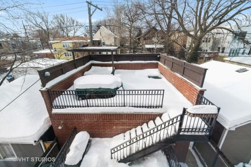 5048 Oakley Ave, Chicago IL 60625-1830 exterior