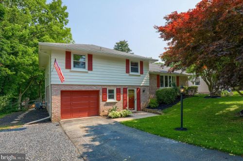 913 Sherry Ln, Lancaster, PA 17601-2023