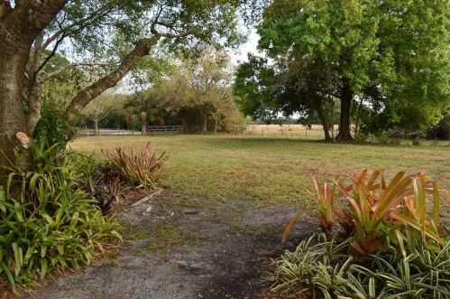 449 Gokchoff Rd, Fort Pierce FL 34945-3415 exterior