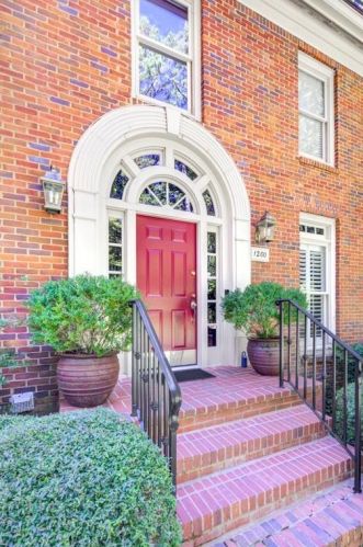 1200 Glendeven Ct, Atlanta, GA 30318-1518