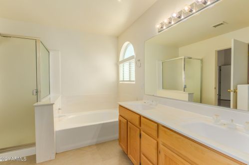 3046 Emile Zola Ave, Phoenix AZ 85032-6414 exterior