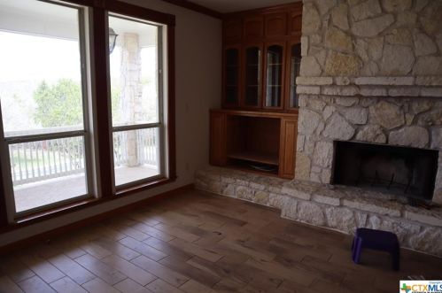 6019 Creekwood Pass, Spring Branch TX 78070-7022 exterior