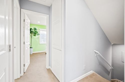 1871 Bryan Ave, Tustin CA 92780-4703 exterior