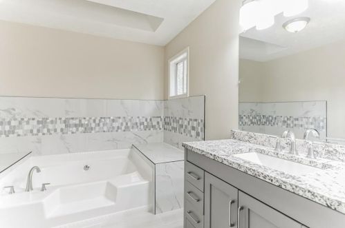 1987 Corners Cir, Lithonia GA  30058-5391 exterior