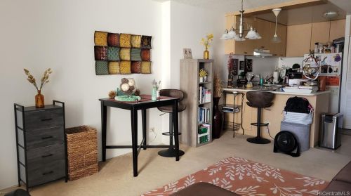 739 Hausten St, Honolulu HI  96826-3020 exterior